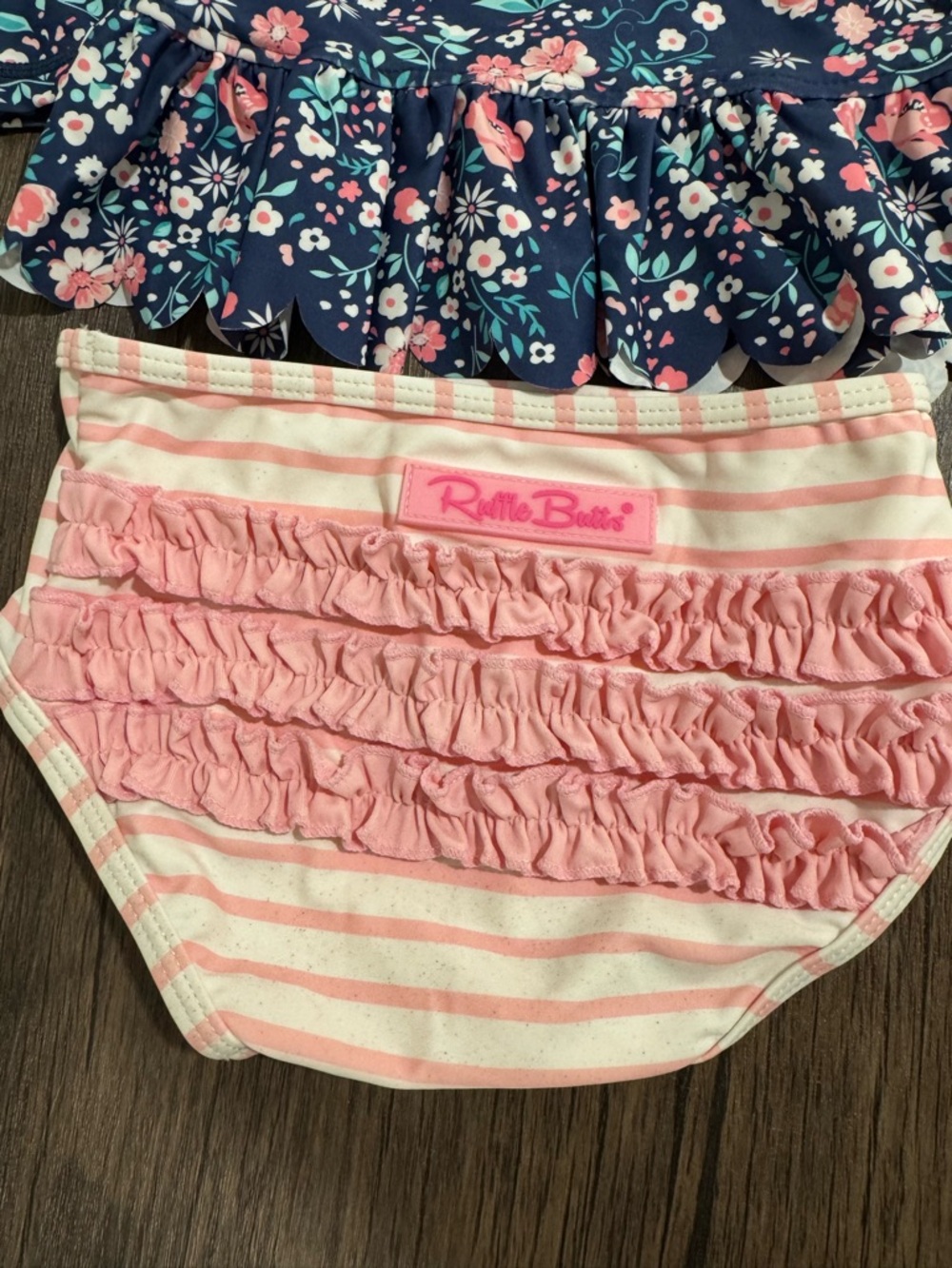 Ruffle Butts Girls 18-24 mos Bathing Suit - Picture 4 of 5
